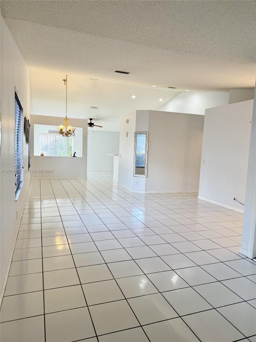 4340 Pine Ridge Ct — Photo 2
