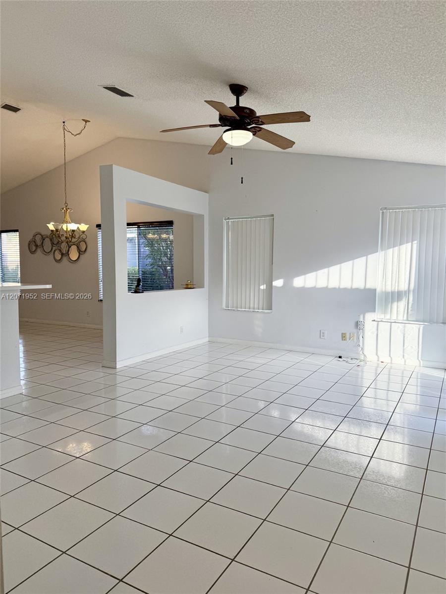 4340 Pine Ridge Ct — Photo 4