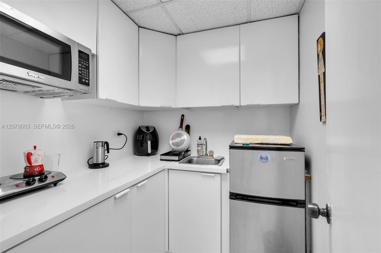 700 Biltmore Way # 1017 — Photo 3