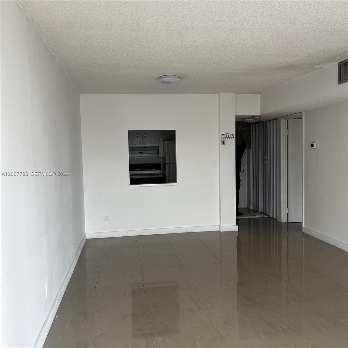 200 172nd St # 504 — Photo 2
