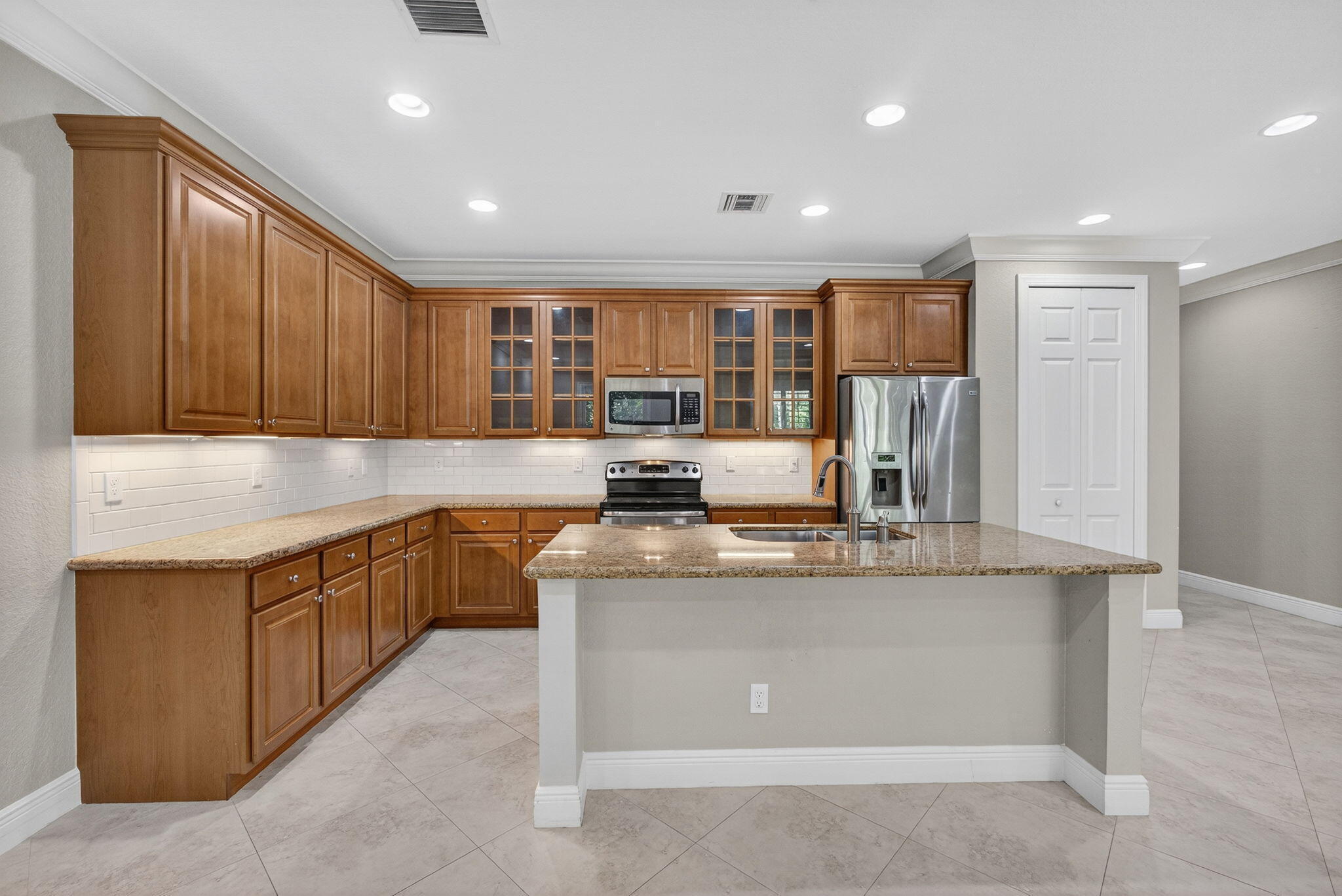 4803 CADIZ Circle — Photo 4