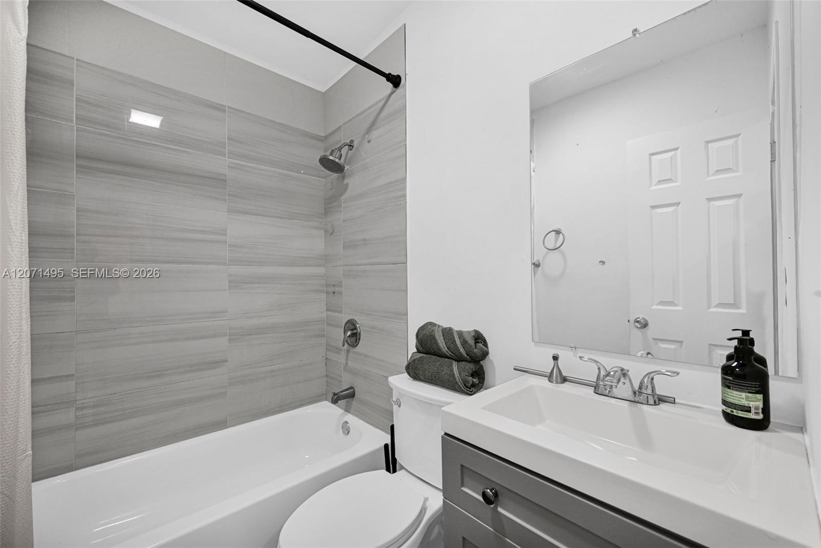 370 NE 87th St View 10