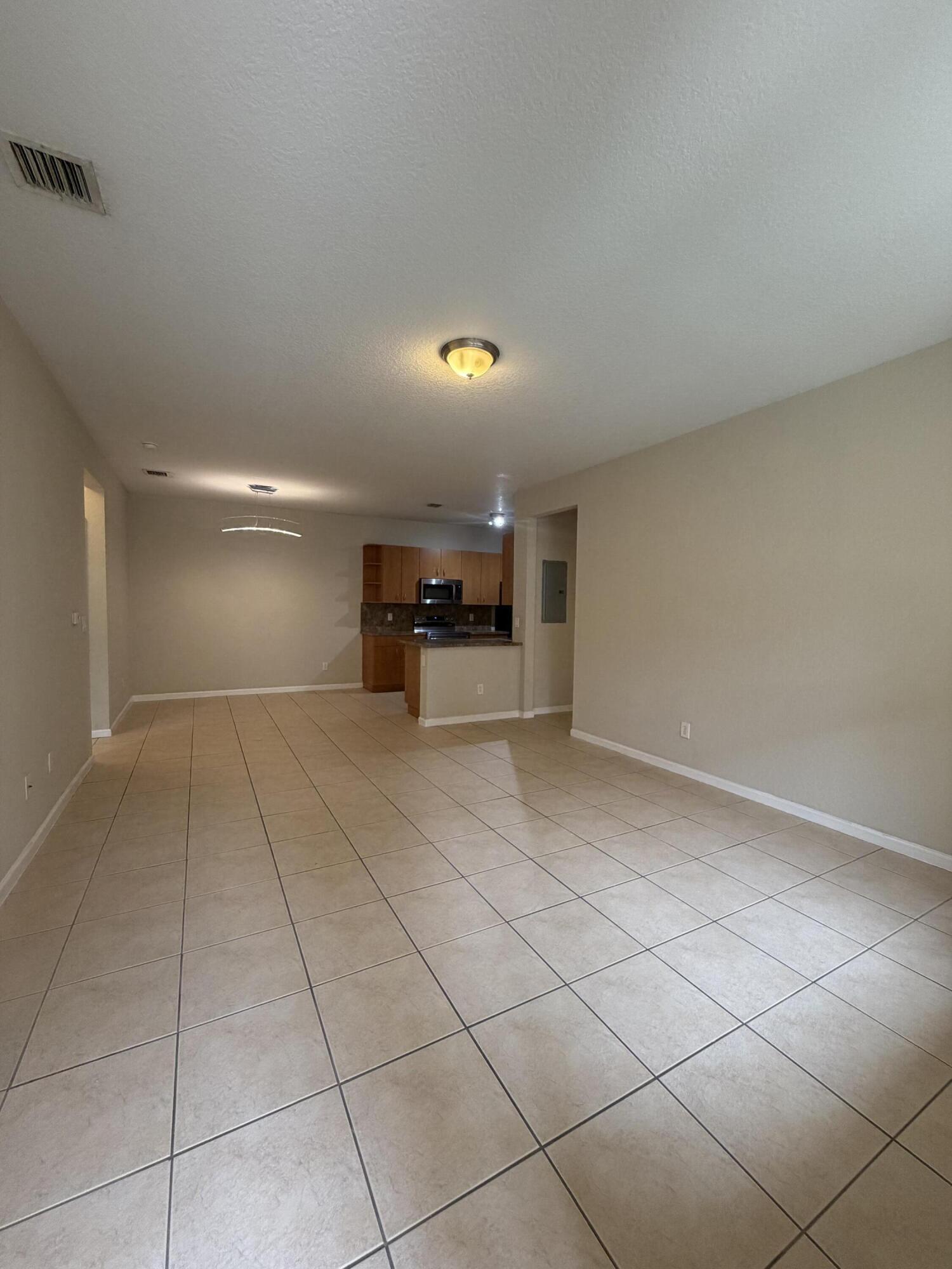 3553 Forest Hill Boulevard # 45 — Photo 2