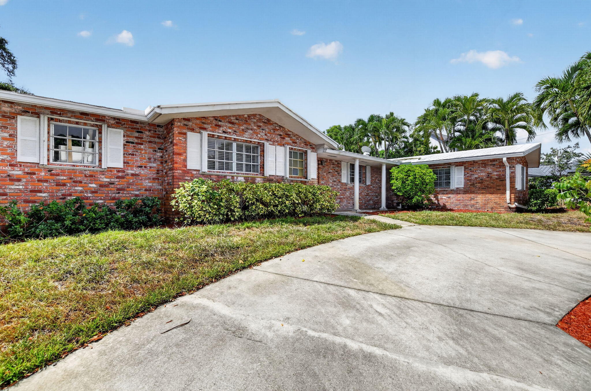 410 NW SPANISH RIVER Boulevard — Photo 4