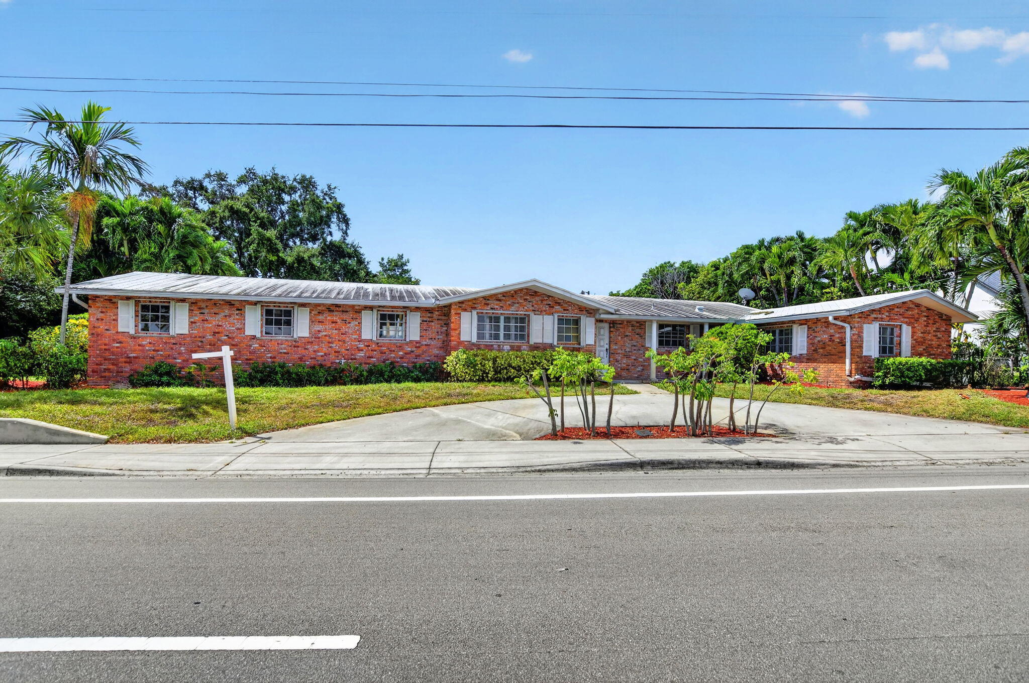 410 NW SPANISH RIVER Boulevard — Photo 2
