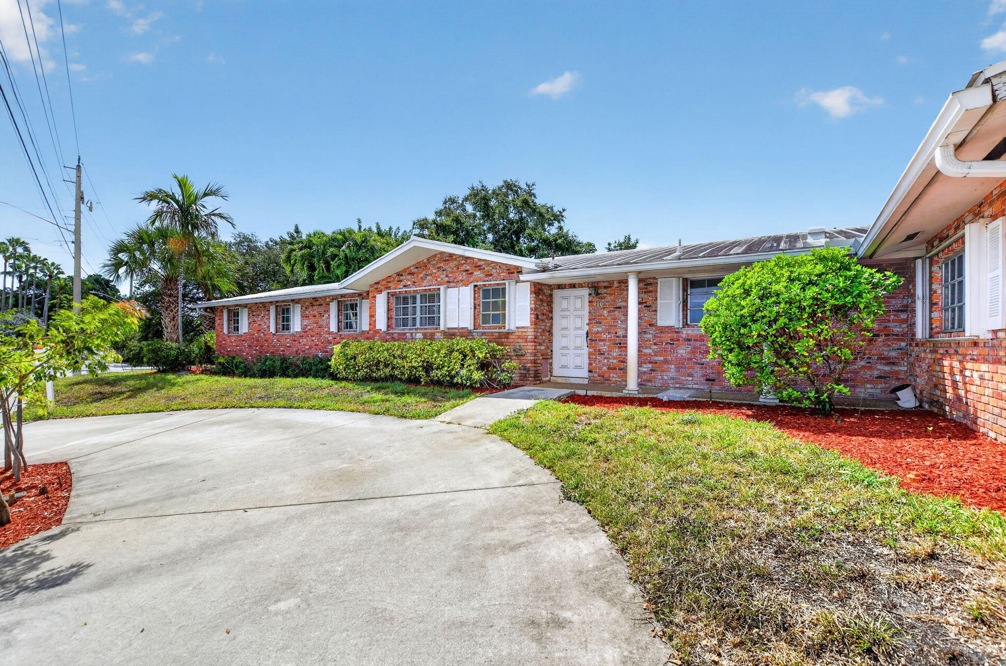 410 NW SPANISH RIVER Boulevard — Photo 3