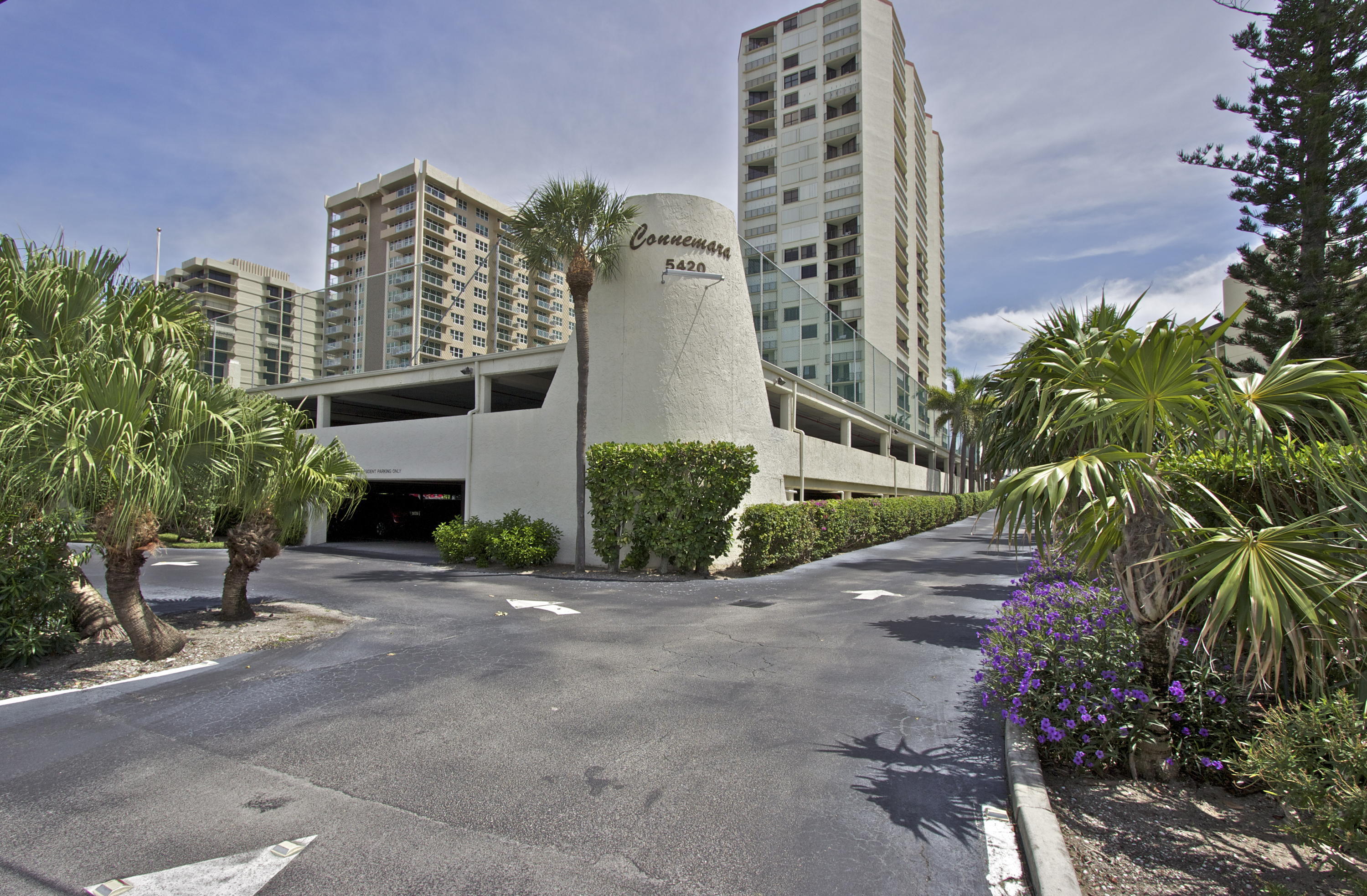 5420 N Ocean Avenue — Photo 4