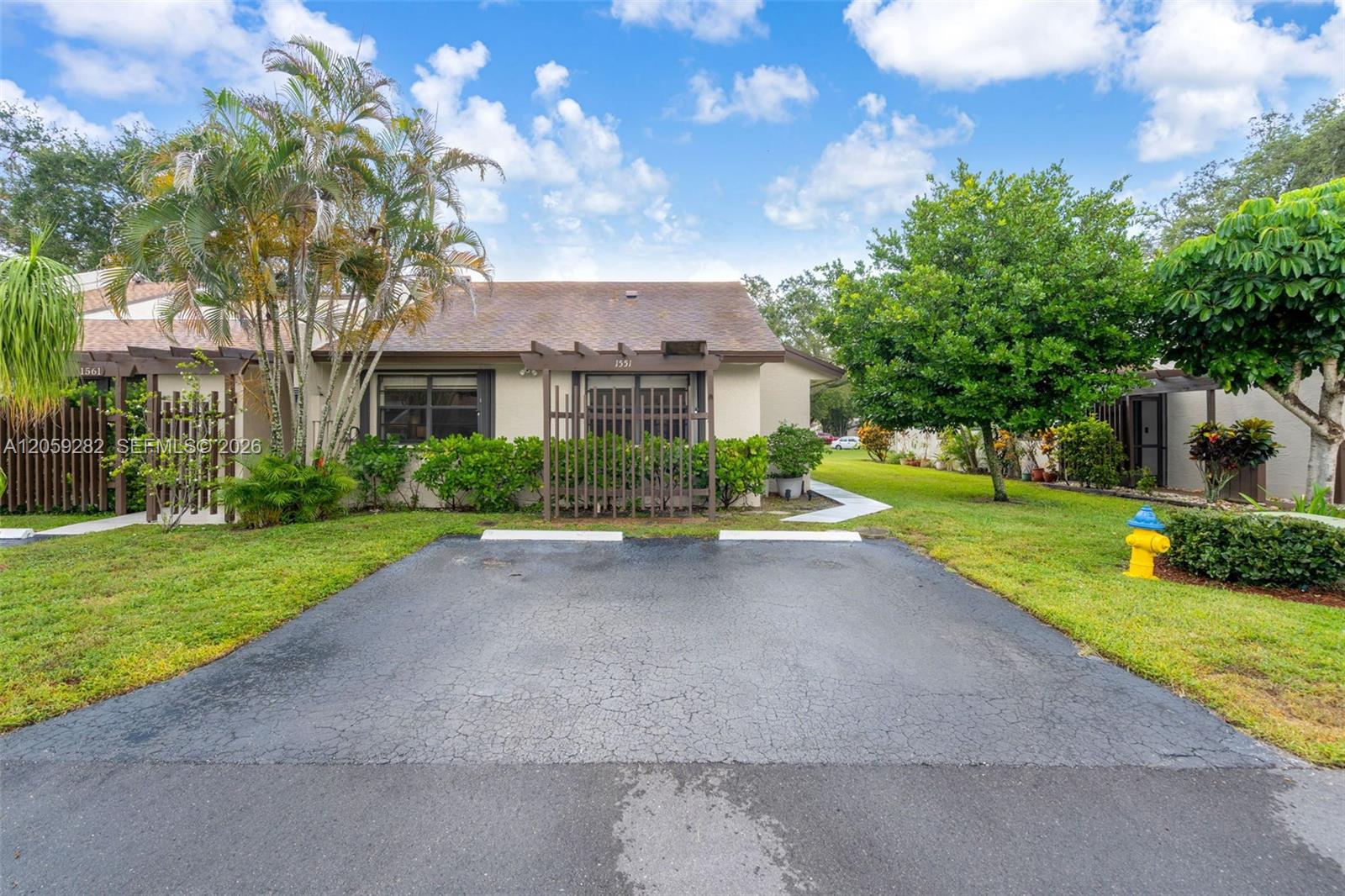 1551 NW 98th Way, Pembroke Pines FL 33024