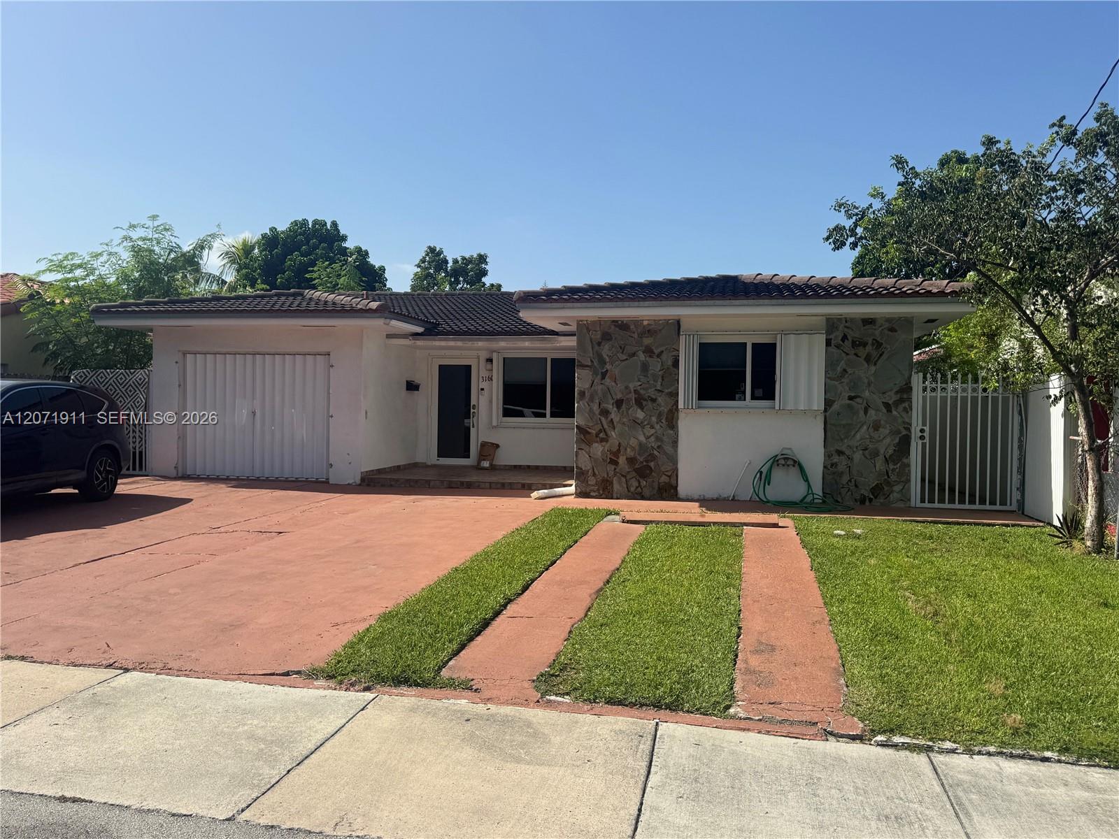 3160 NW 3rd St — Photo 3