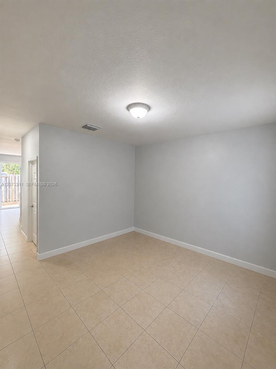 14701 SW 22nd Ter — Photo 3