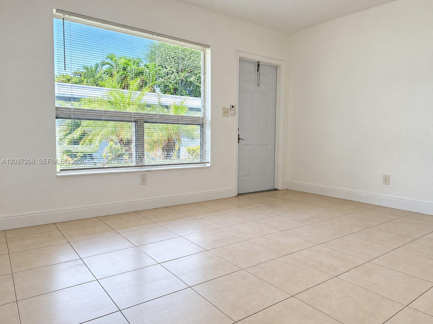 2206 Fillmore St # 8 — Photo 2