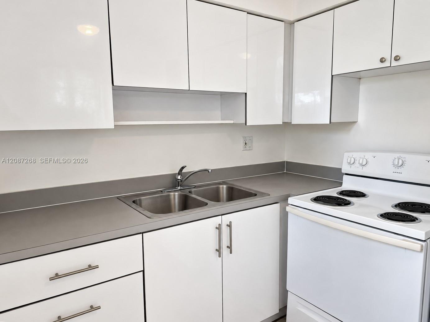 2206 Fillmore St # 8 — Photo 3