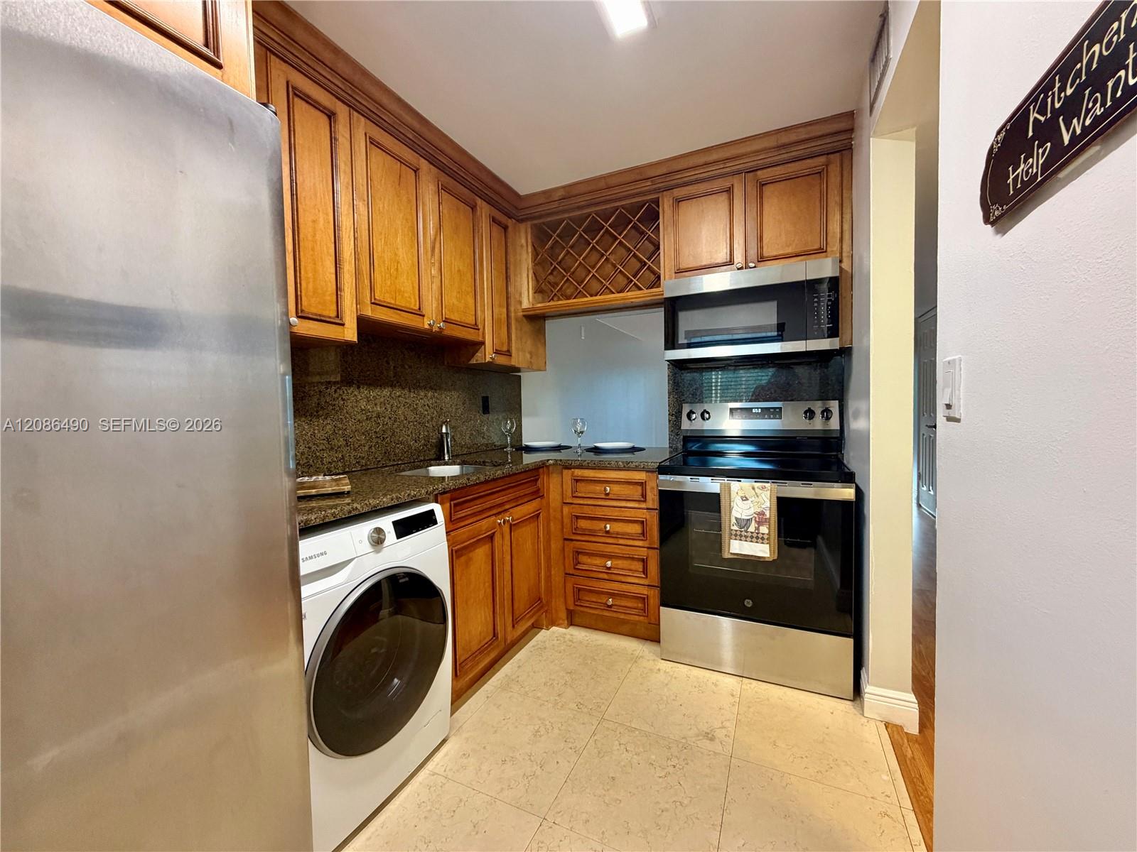 4600 SW 67th Ave # 227 — Photo 2