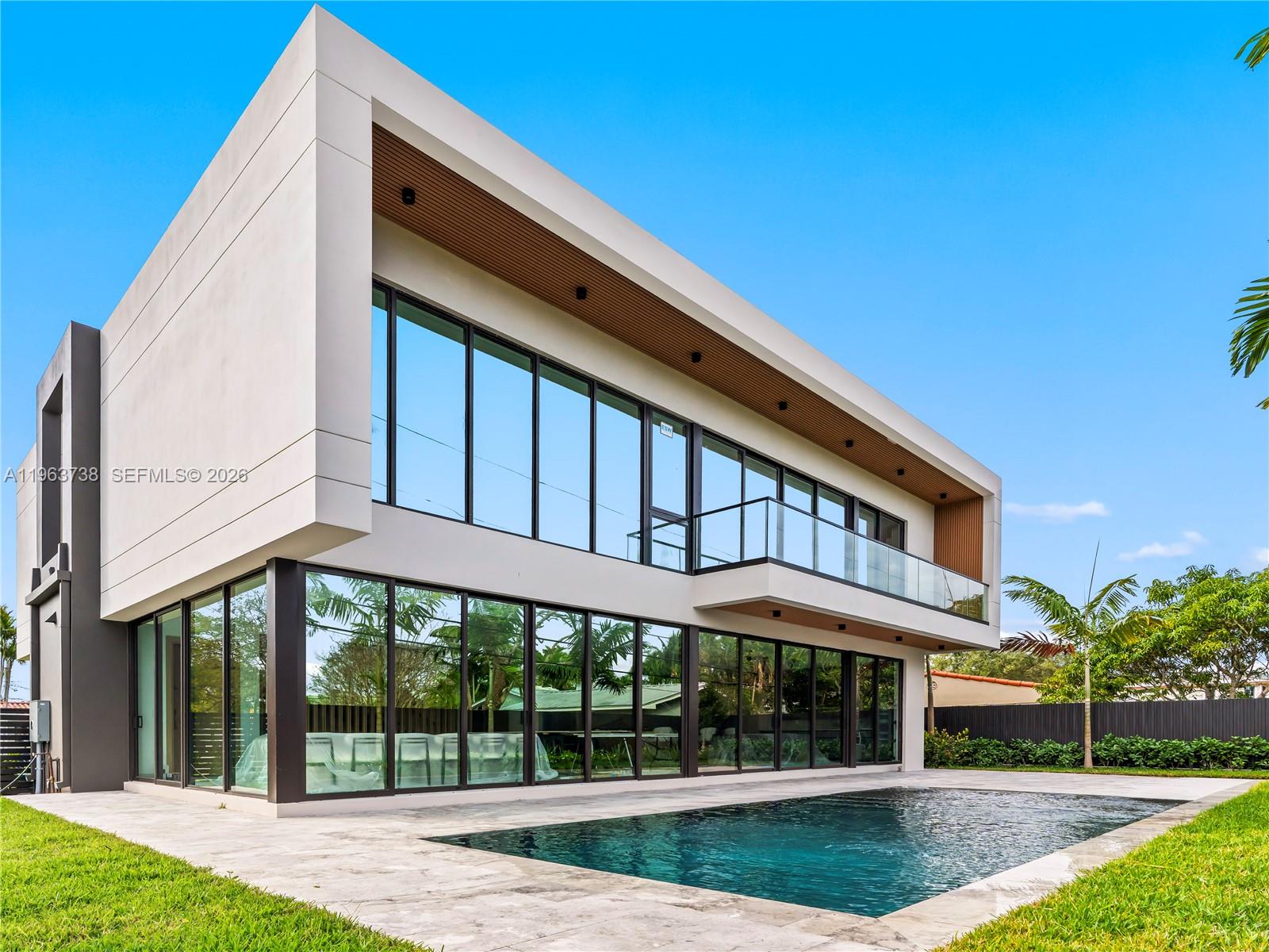 4401 SW 14th St — Photo 3