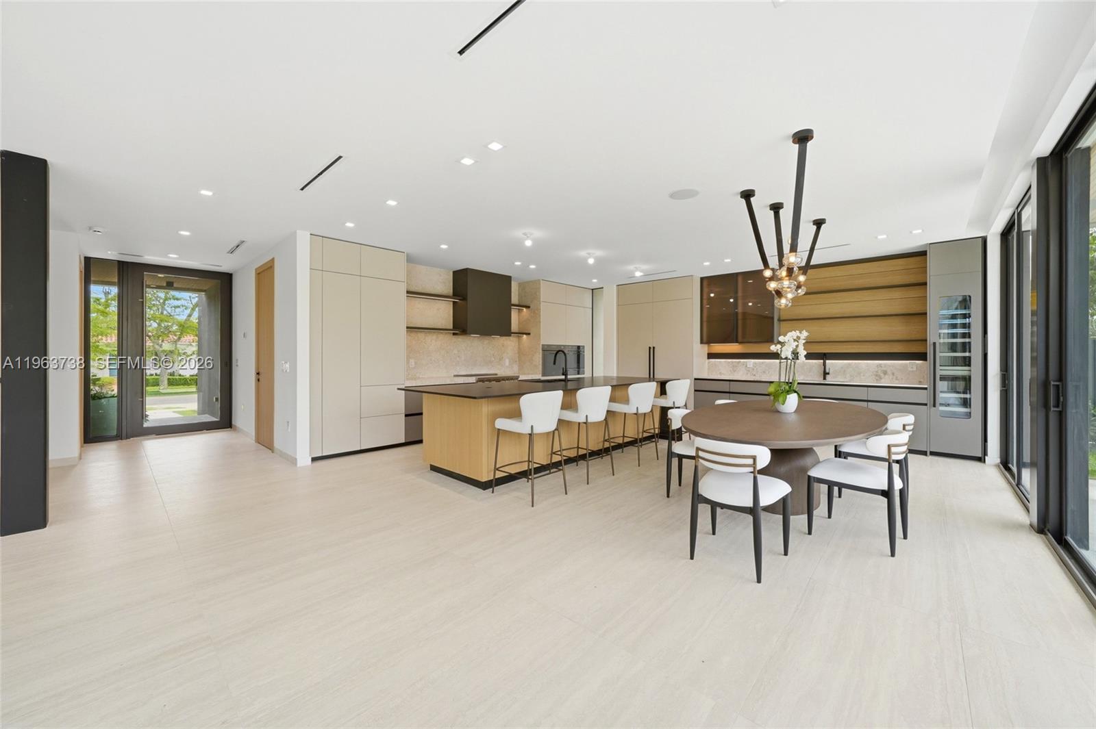 4401 SW 14th St — Photo 5