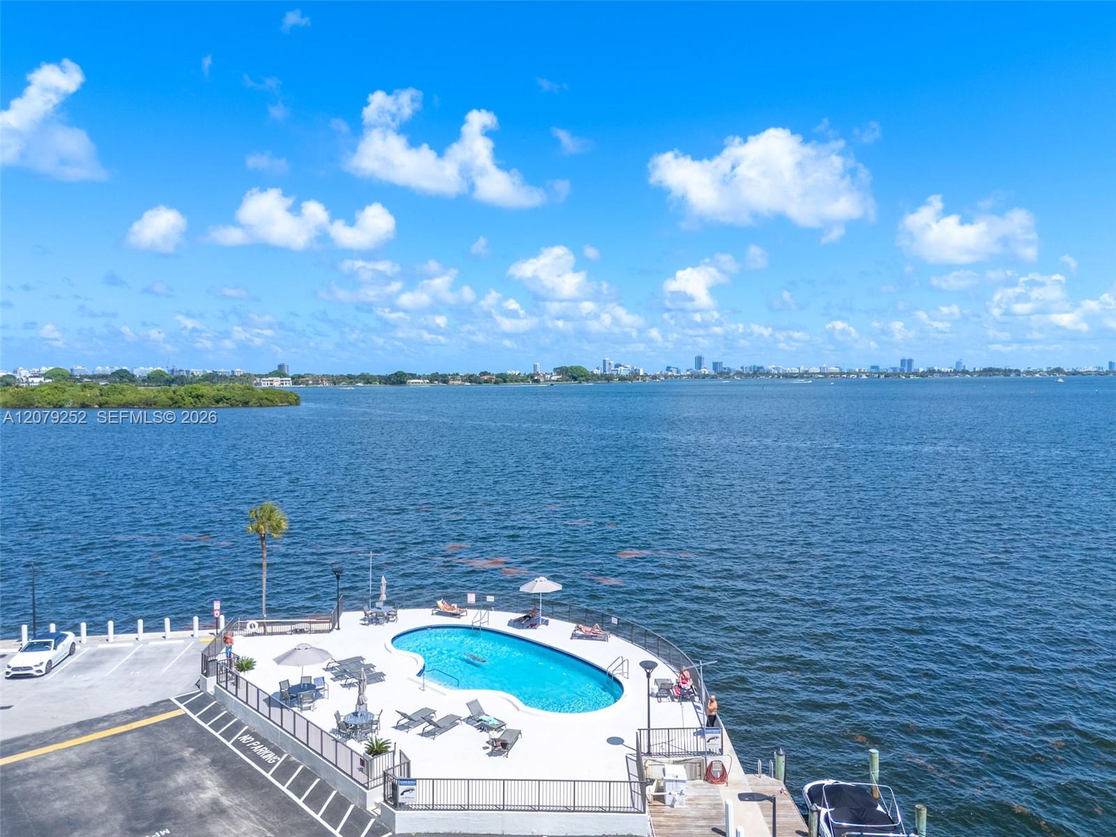 11930 N Bayshore Dr # 704 — Photo 3
