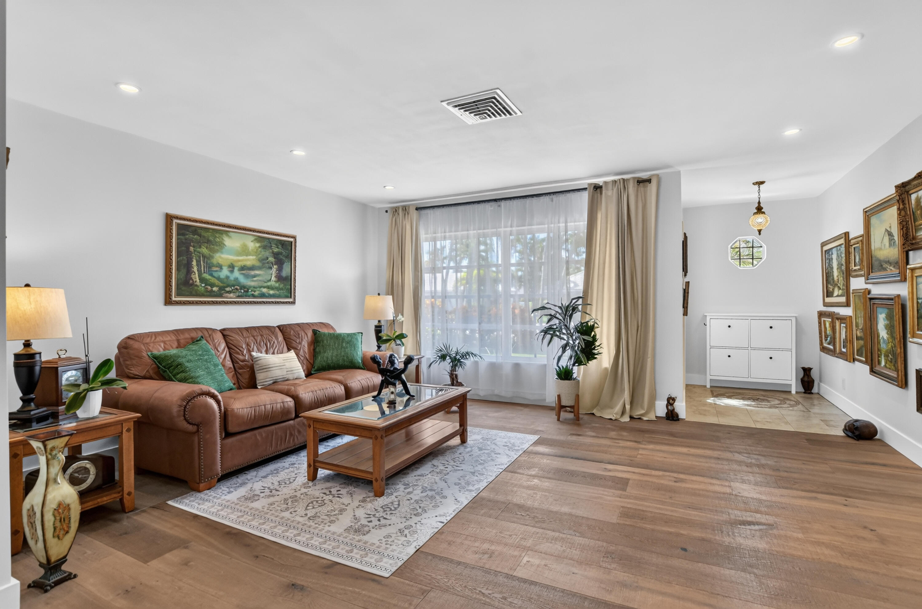 741 BERKELEY Street — Photo 2
