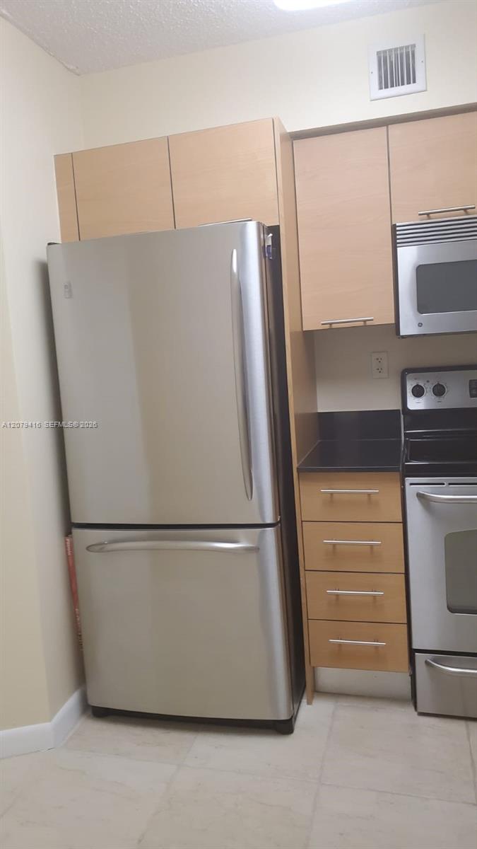 3300 NE 191st St # 1615 — Photo 2