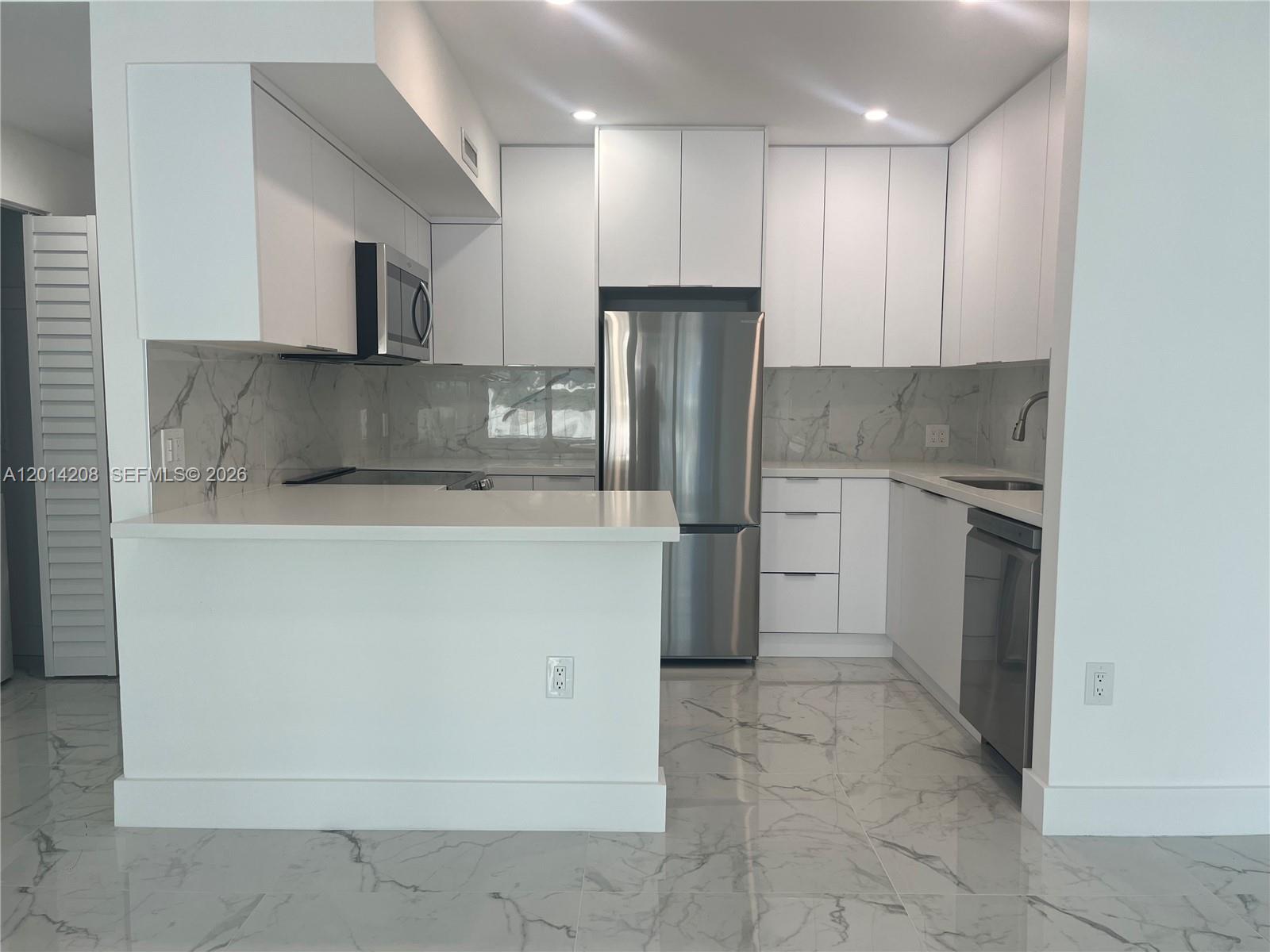 3505 S Ocean Dr # 210, Hollywood FL 33019