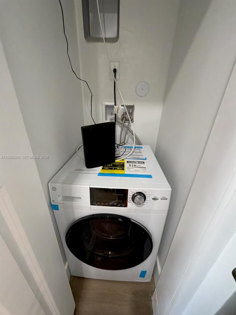 1619 Jefferson Ave # 207 — Photo 4