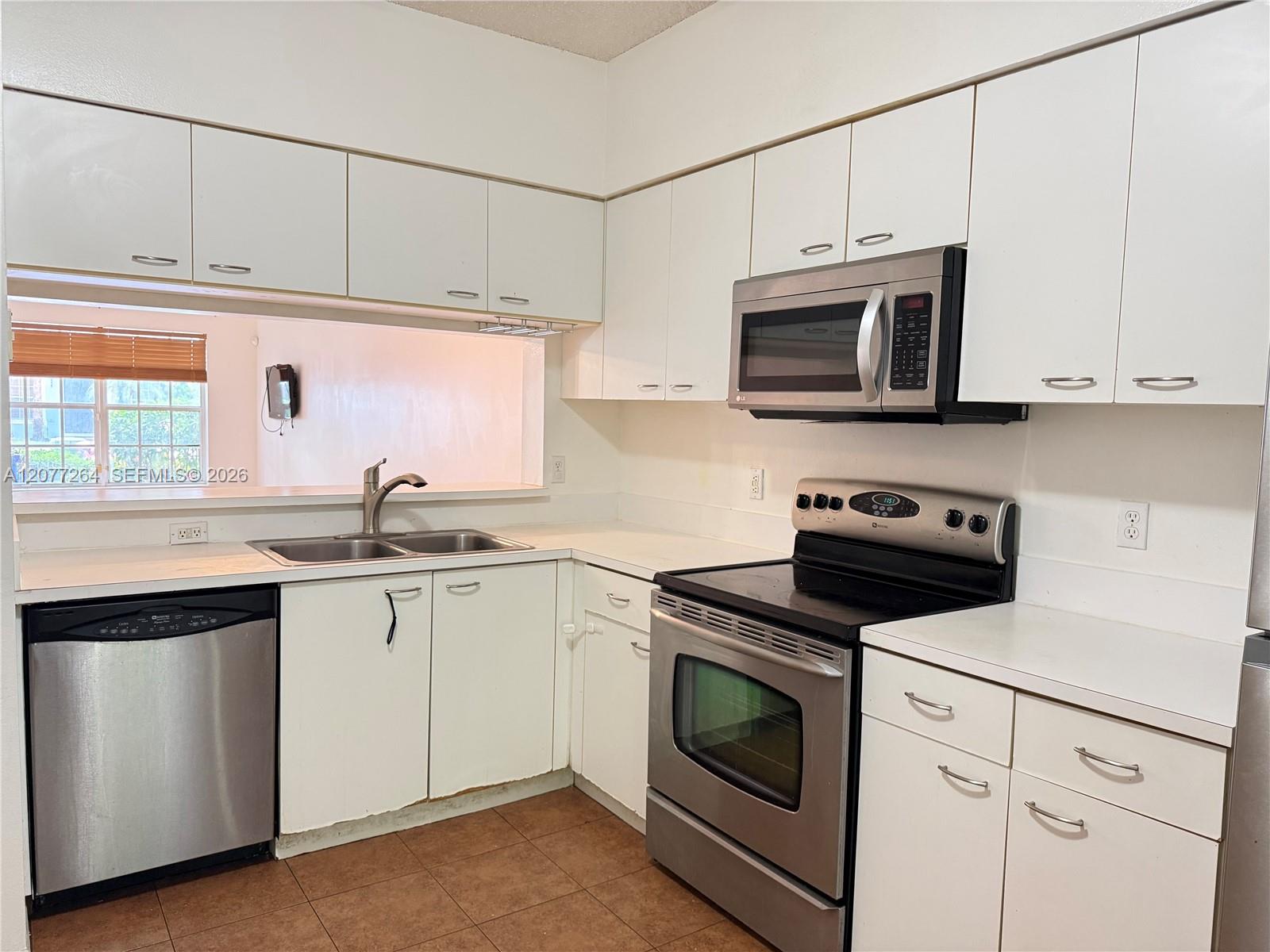 3334 Concert Ln # 123 — Photo 4