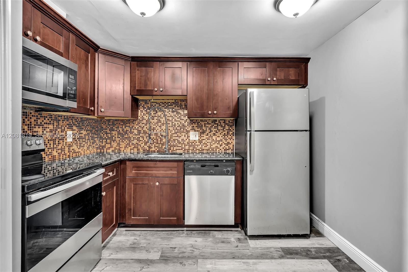 4158 Inverrary Dr # 503 — Photo 2