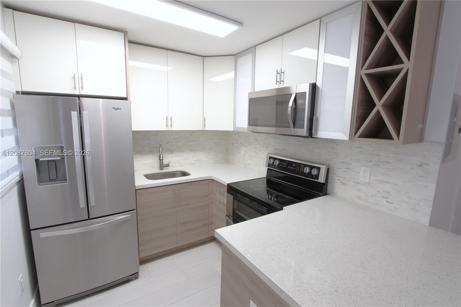 427 Santander Ave # 202 — Photo 3