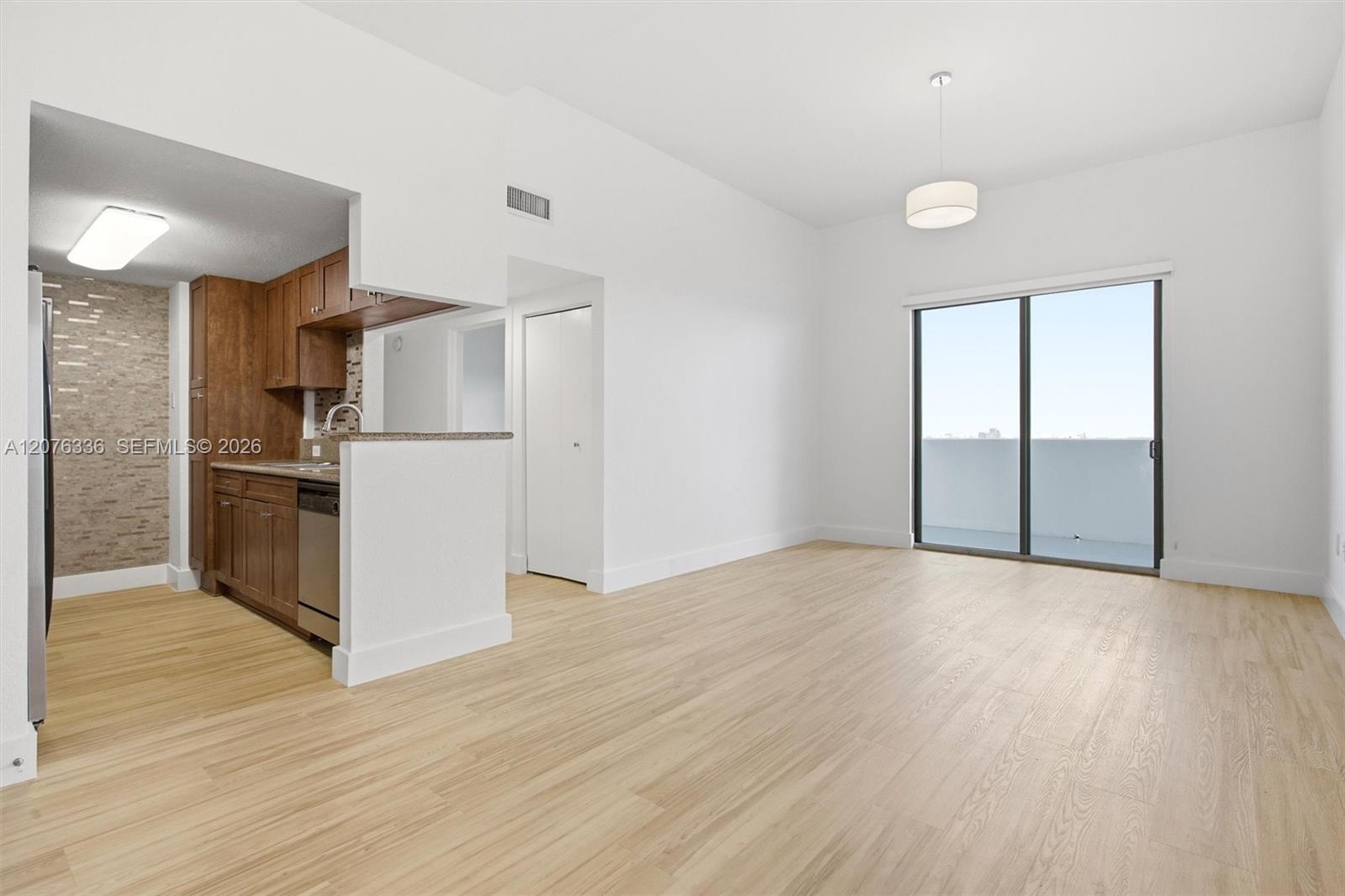 36 NW 6th Ave # 3 — Photo 2