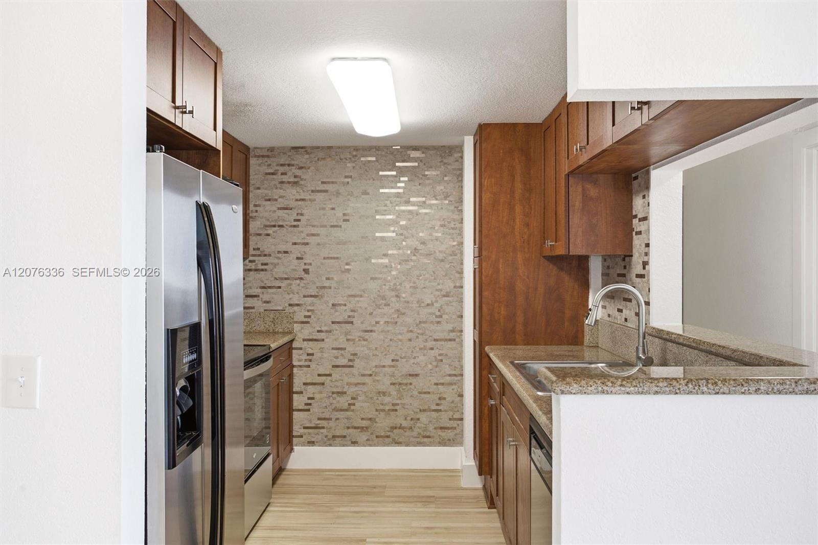36 NW 6th Ave # 3 — Photo 5