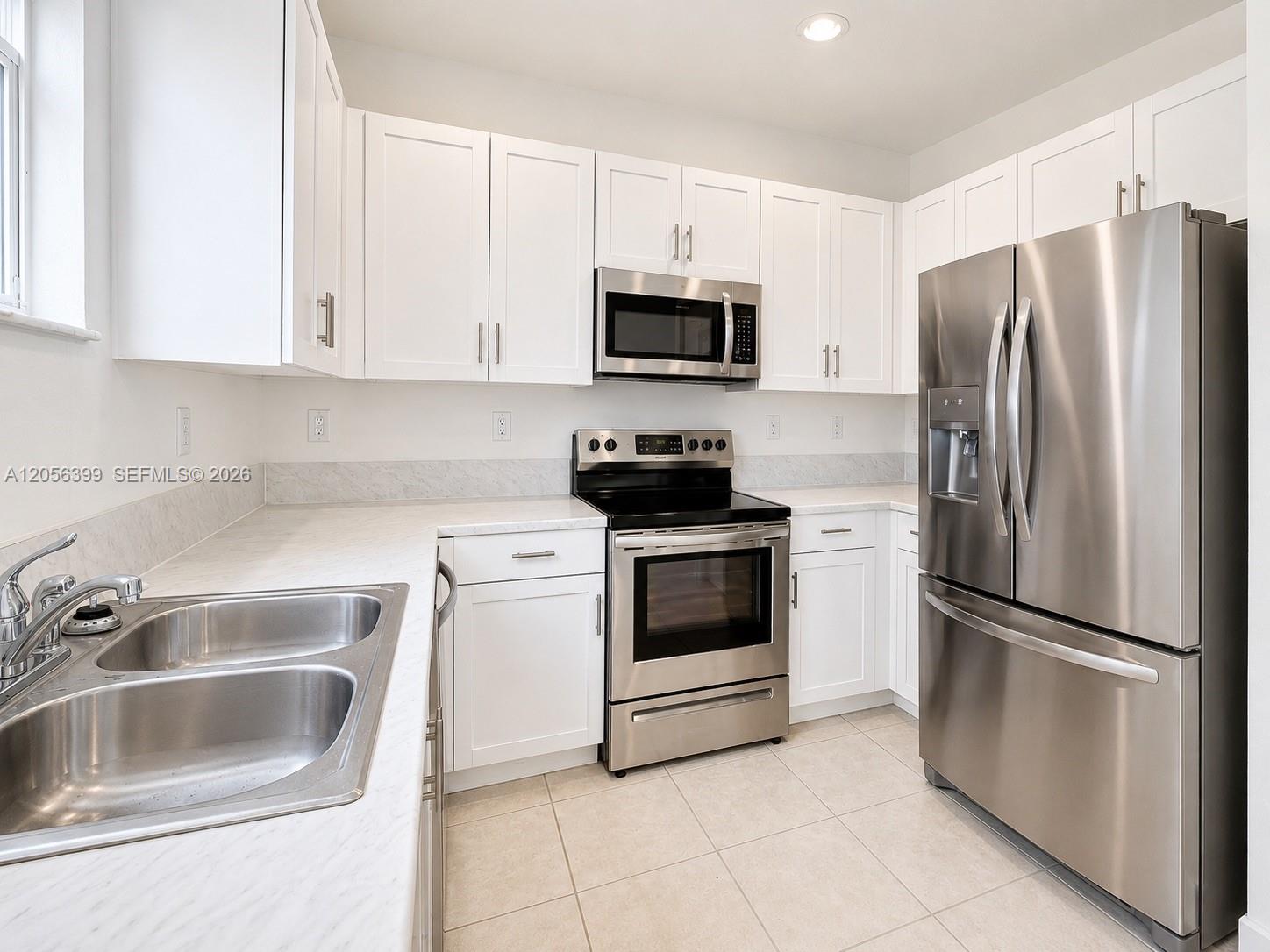 2637 SE 12th St, Homestead FL 33035