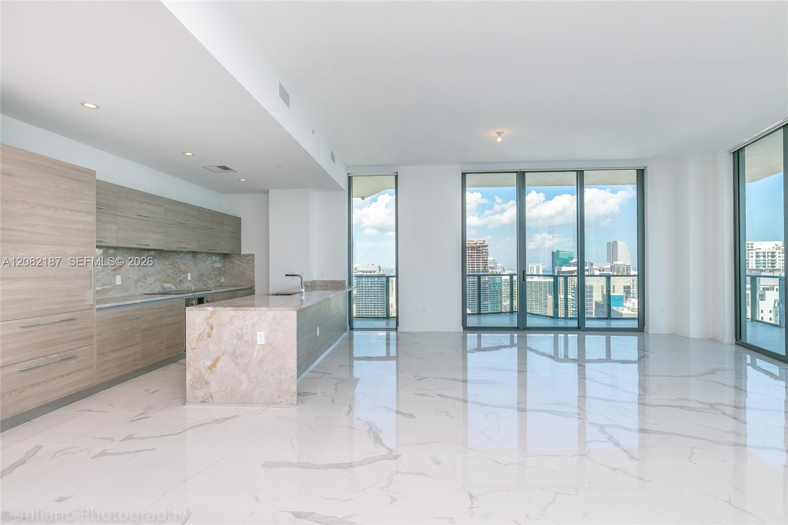1300 S Miami Ave # PH5101 — Photo 3