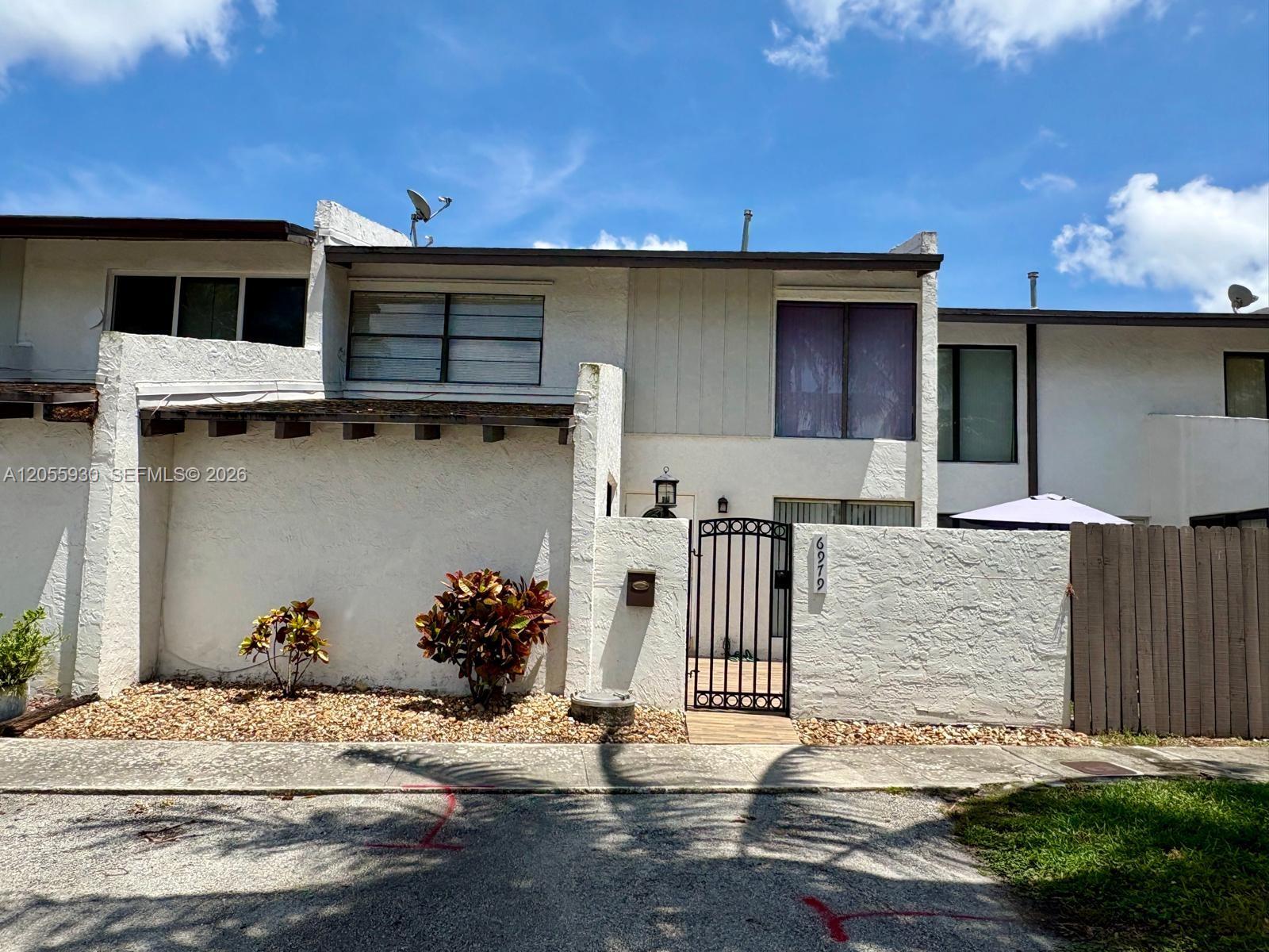 6979 SW 110th Ct, Miami FL 33173