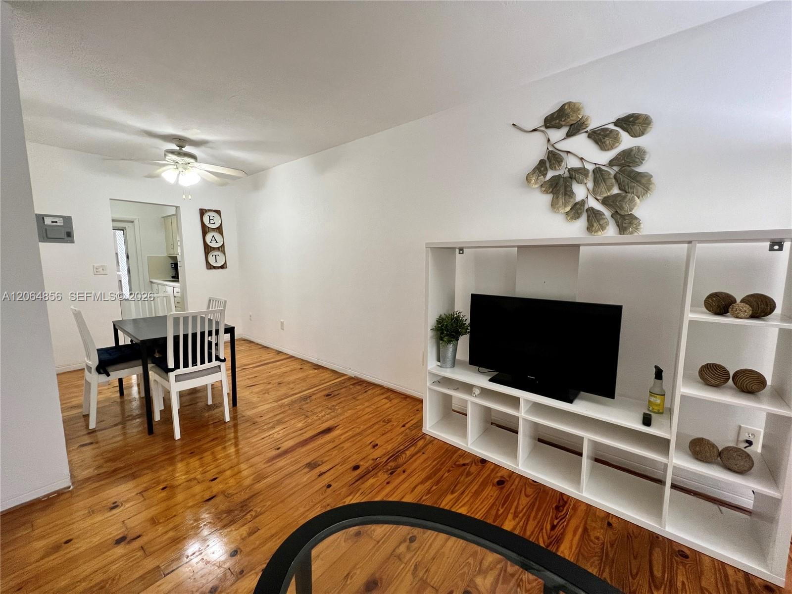 644 Meridian Ave # 10, Miami Beach FL 33139