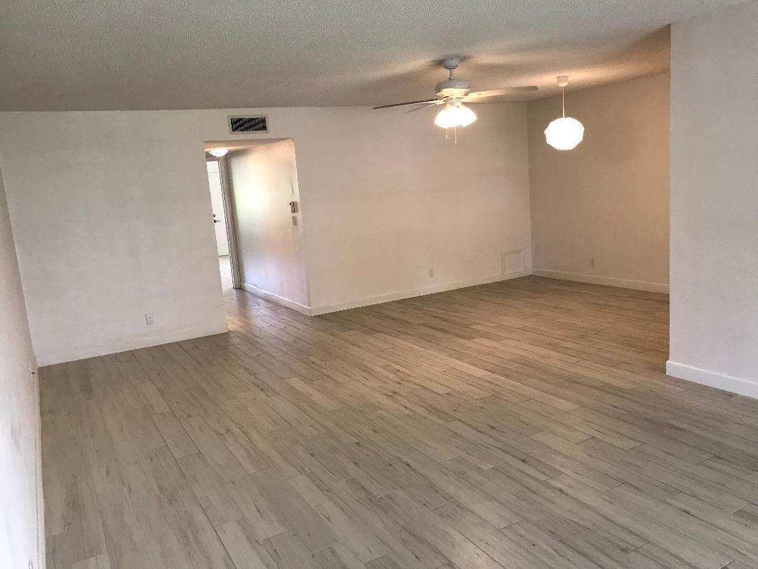 1387 HIGH POINT Way NW # B — Photo 3