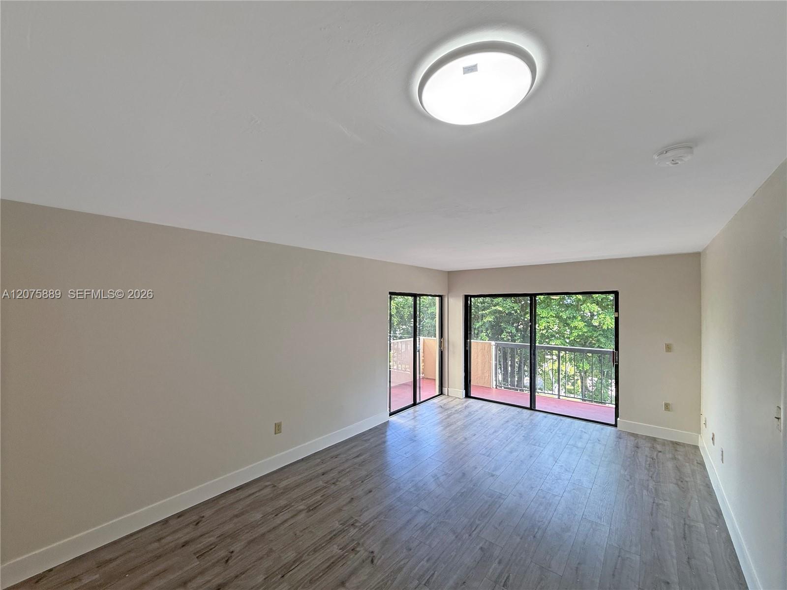 995 SW 84th Ave # 309 — Photo 2