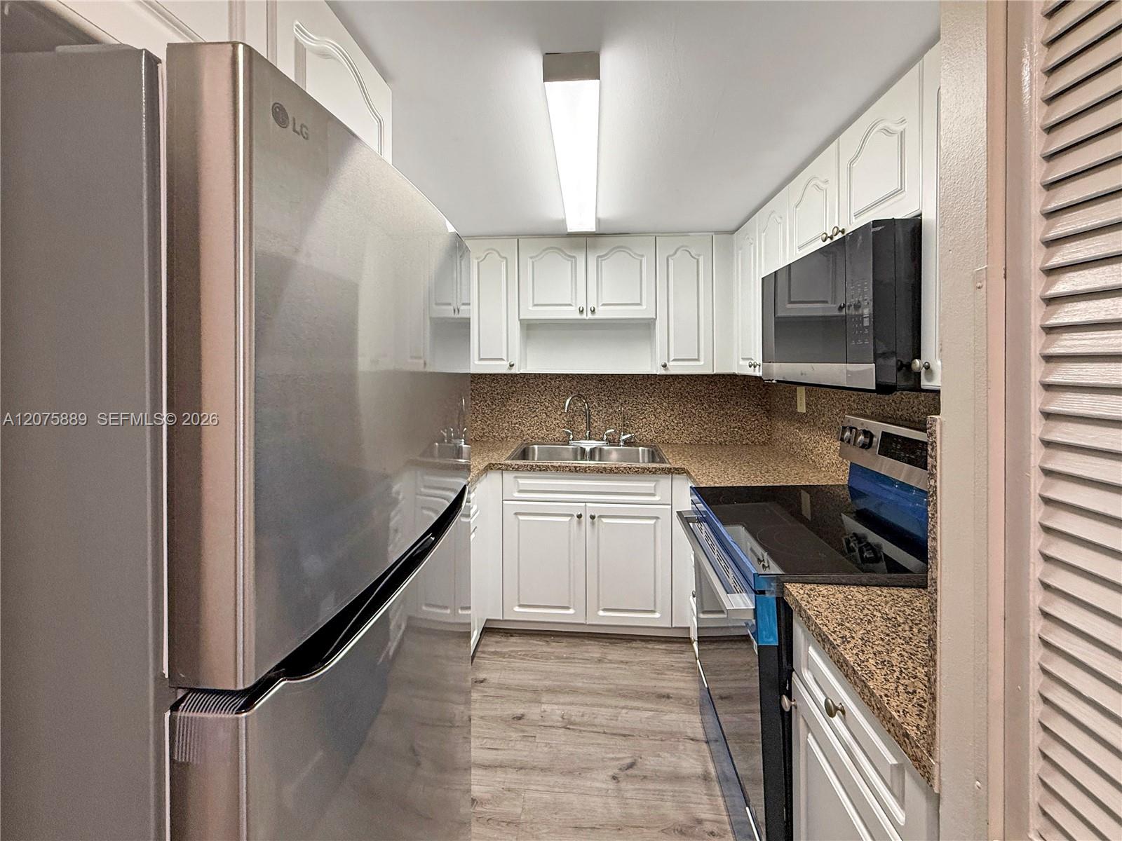 995 SW 84th Ave # 309 — Photo 4