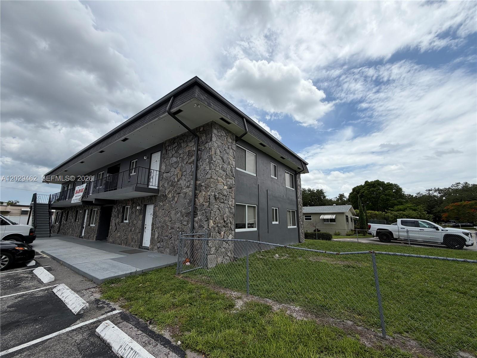 4850 SW 26th Ave # 4, Dania Beach FL 33312