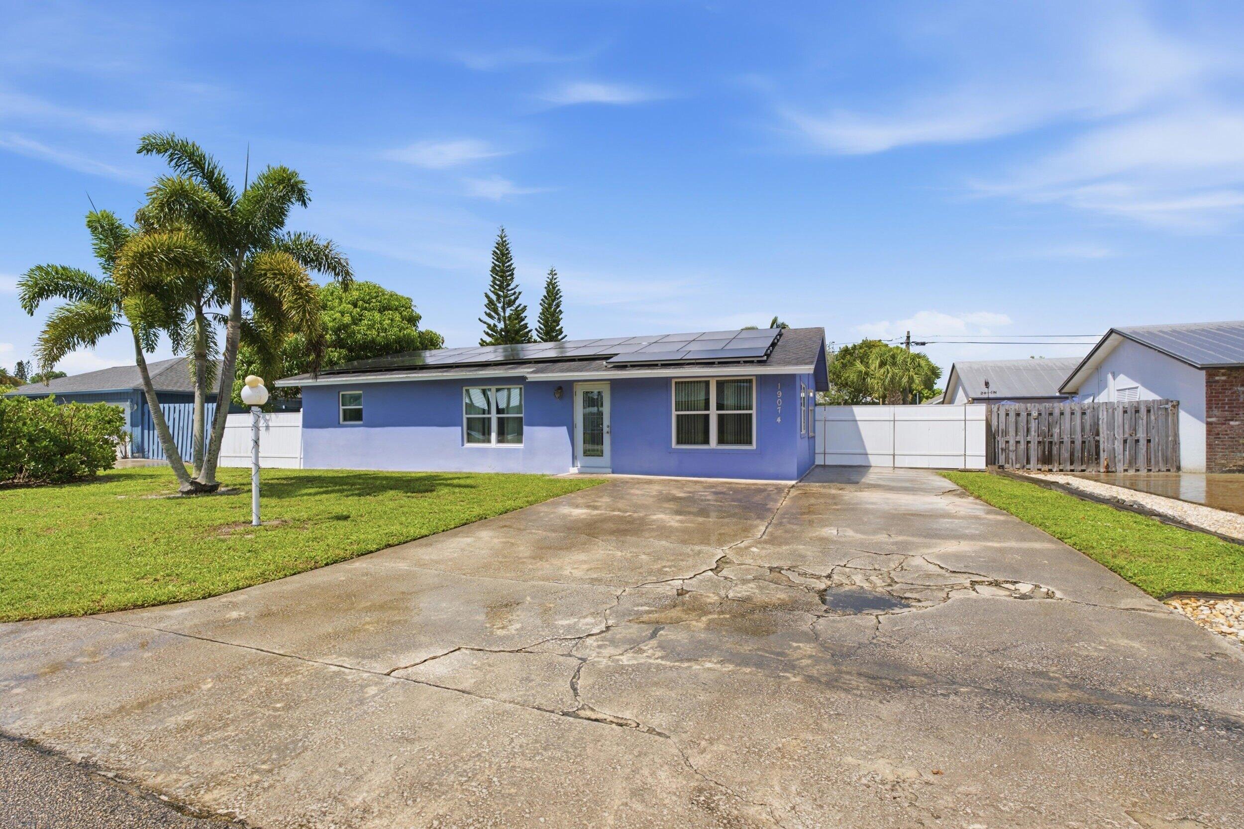 19074 SE FEARNLEY Drive — Photo 2