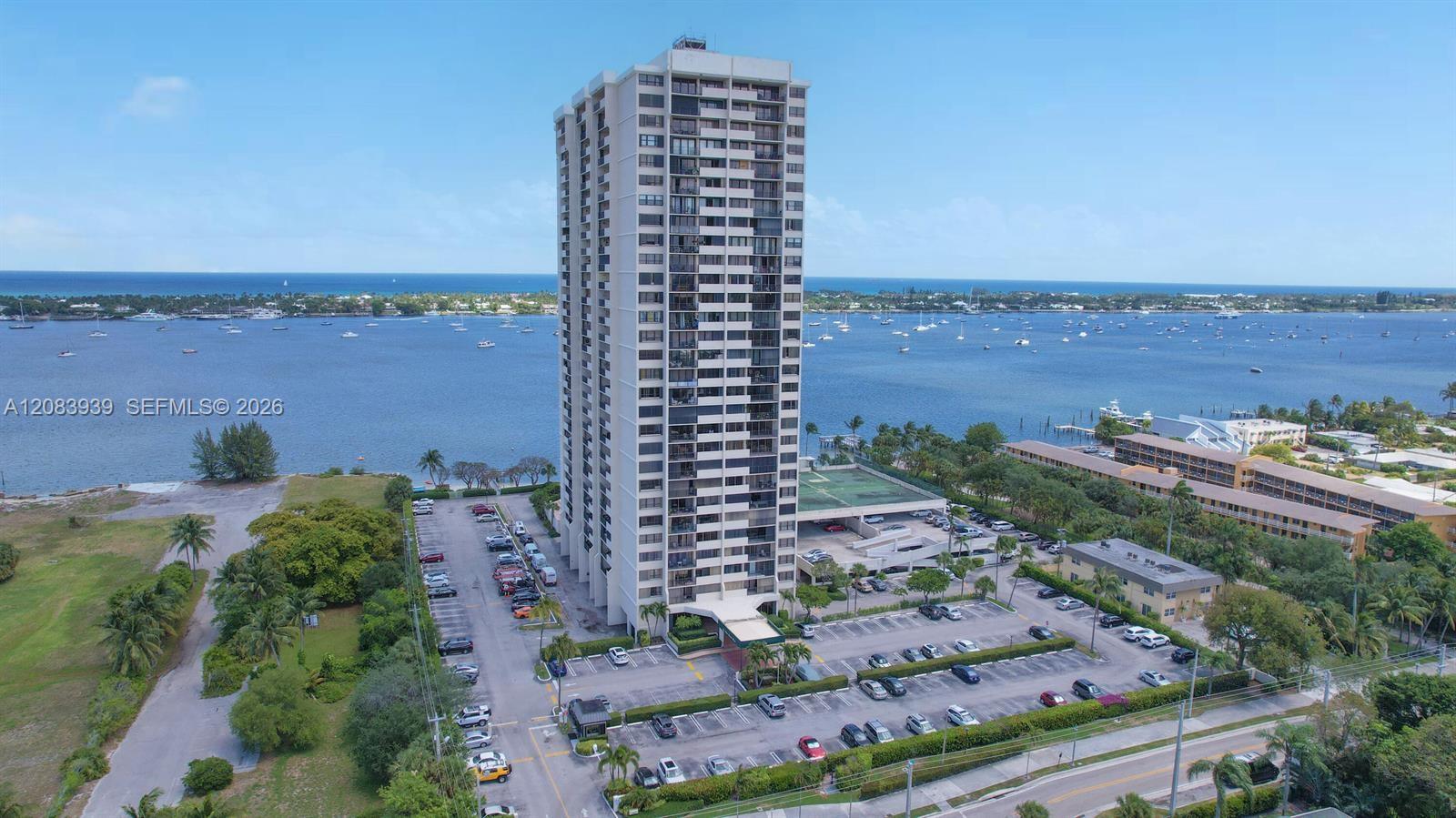 5600 N Flagler Dr # 1502 — Photo 2