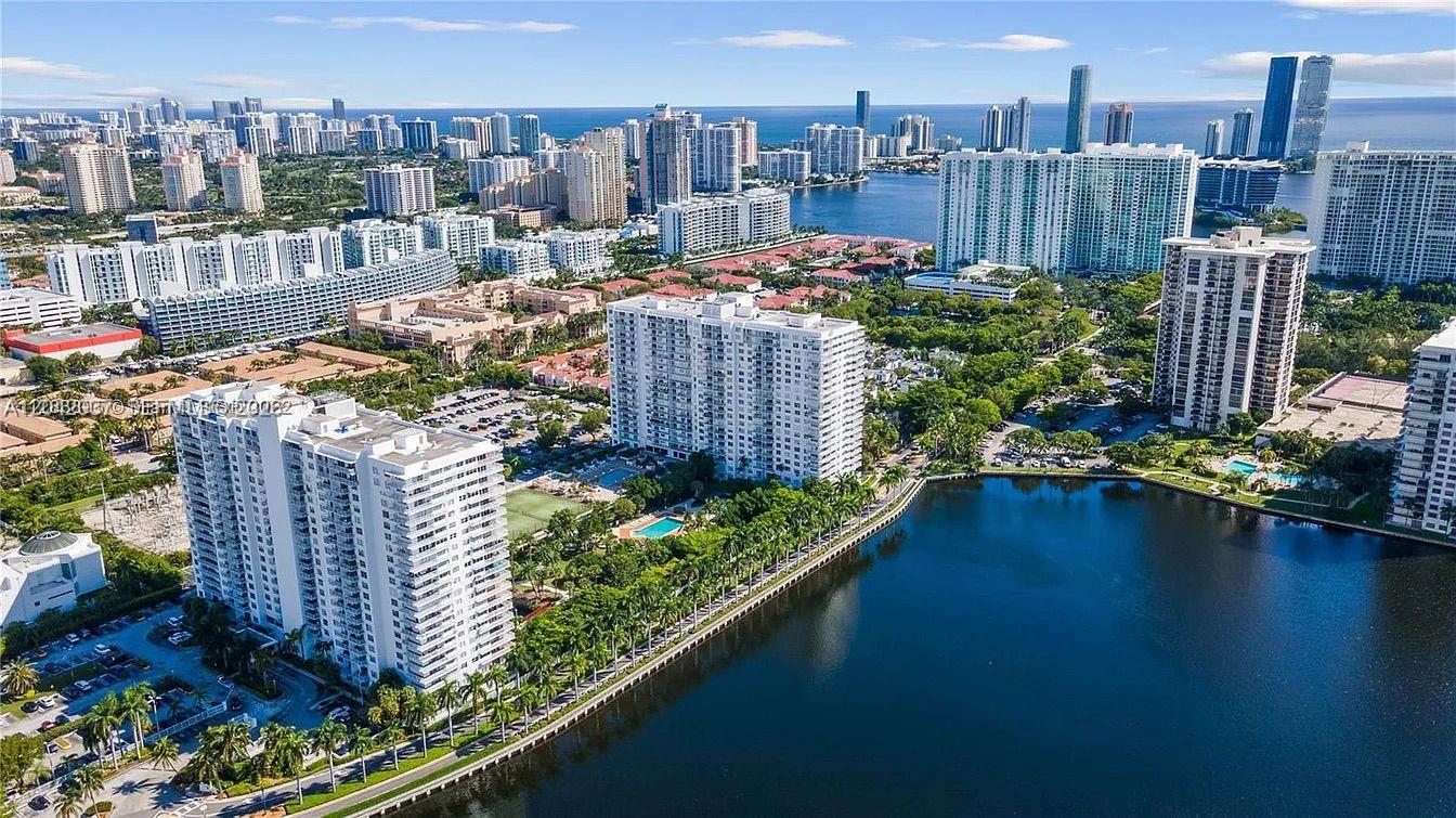 2801 NE 183rd St # 1016W, Aventura FL 33160