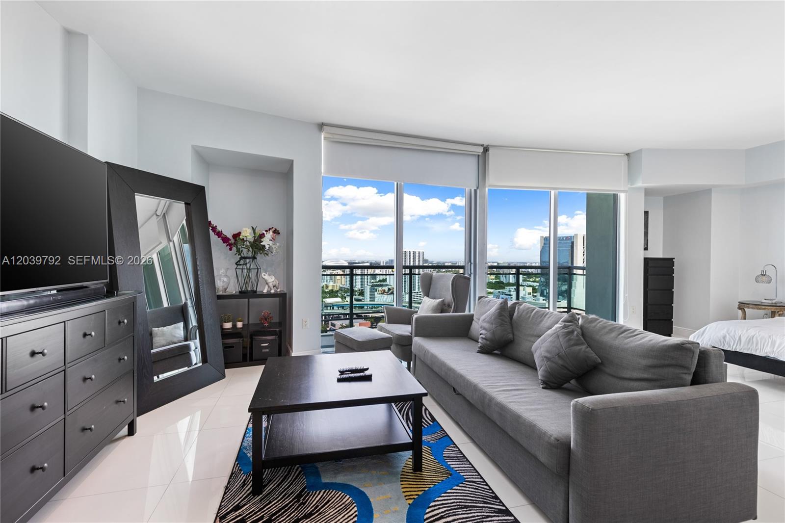 350 S Miami Ave # 2815, Miami FL 33130