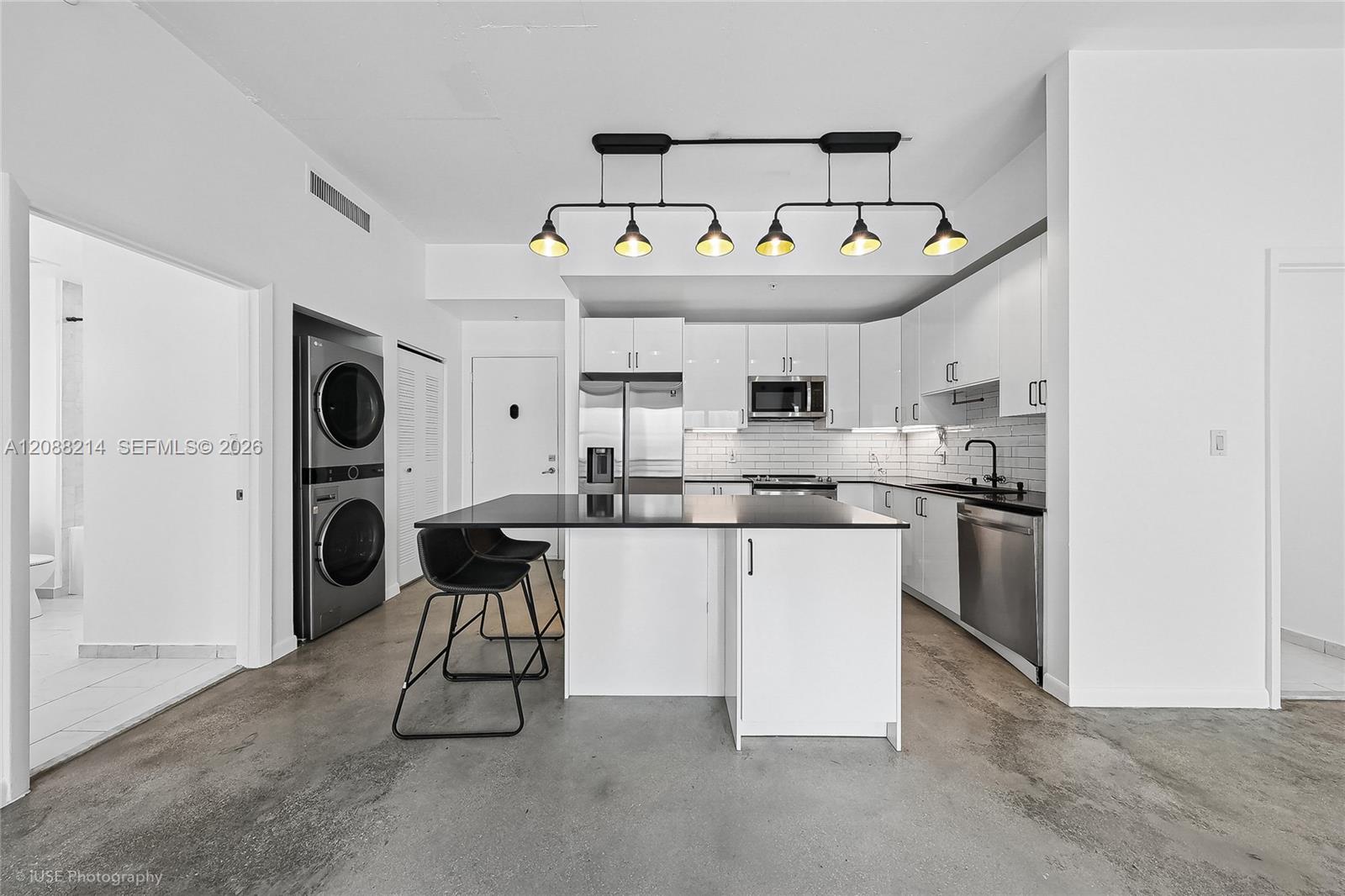 133 NE 2nd Ave # 1606, Miami FL 33132