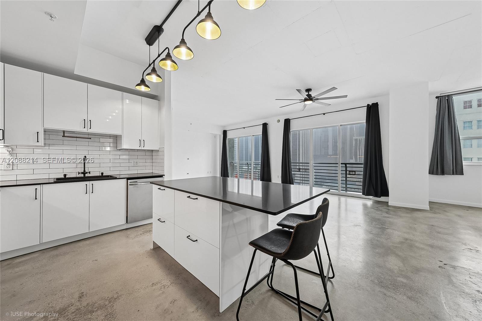 133 NE 2nd Ave # 1606 — Photo 3