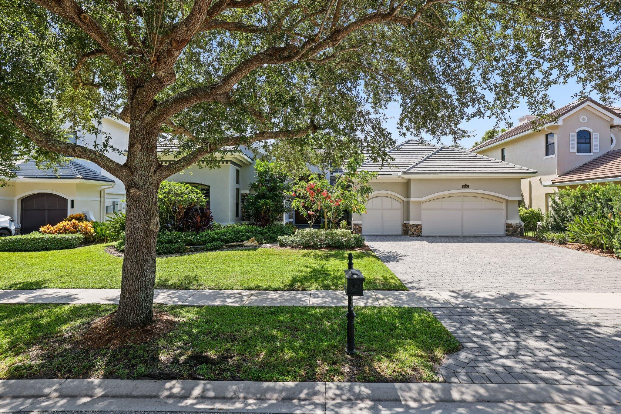 8977 Stone Pier Drive — Photo 3