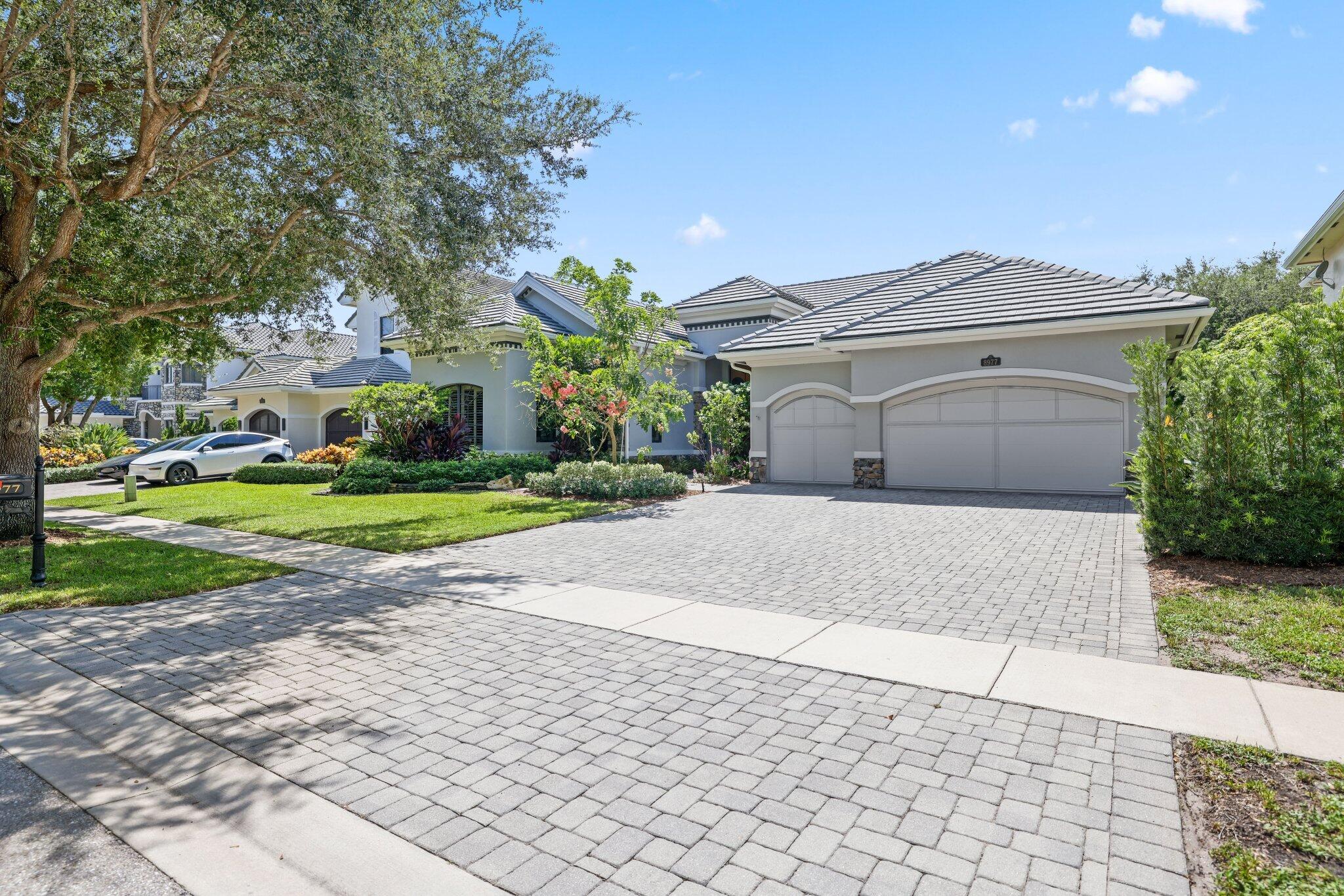 8977 Stone Pier Drive — Photo 2
