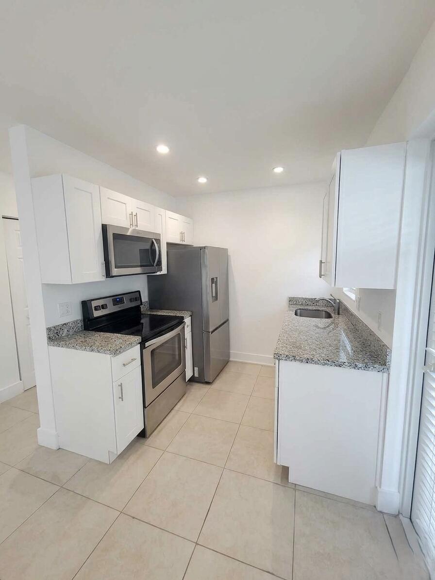1415 SE 2nd Street # 2 — Photo 3