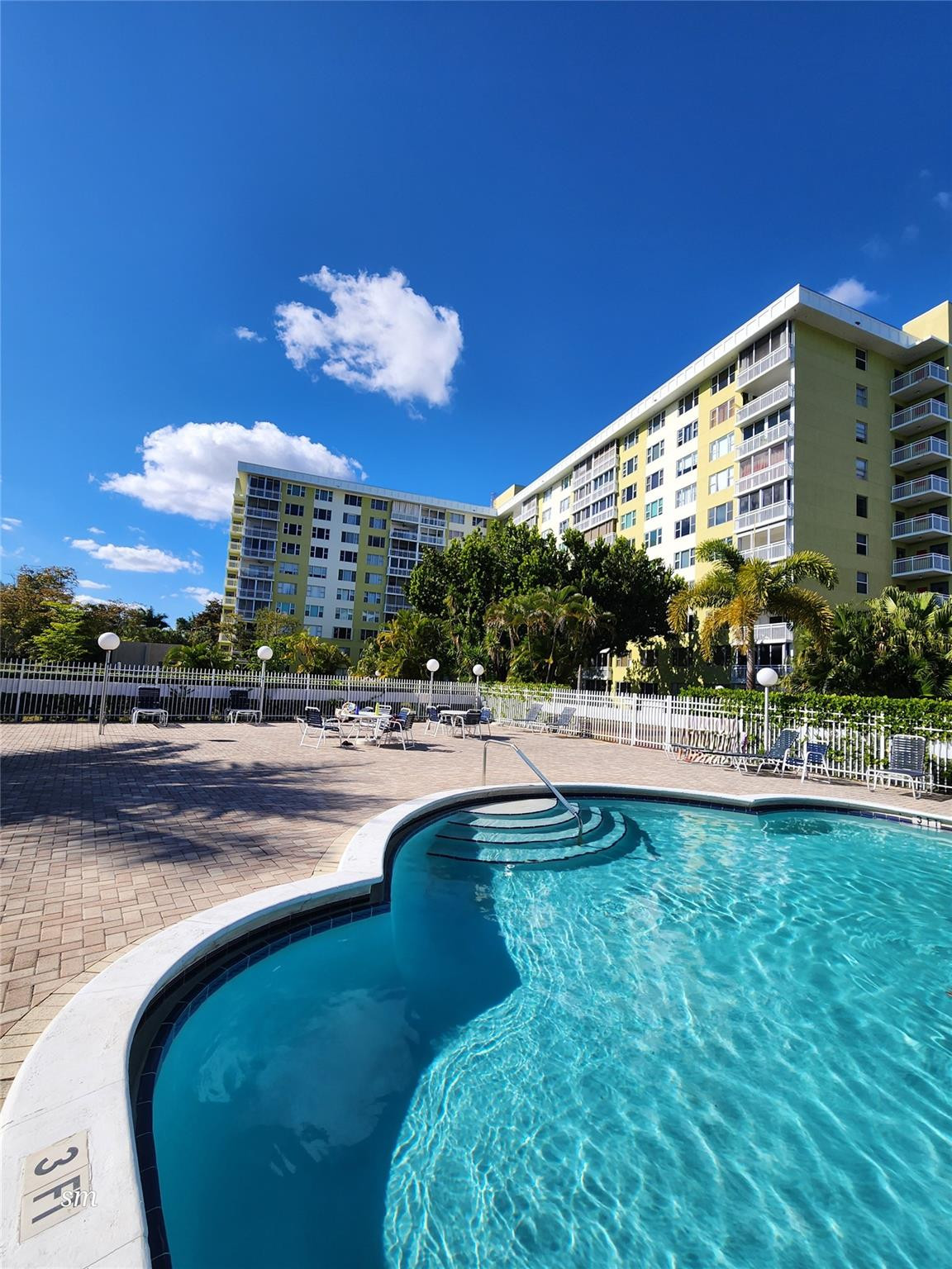 4400 Hillcrest Drive # 404, Hollywood FL 33021