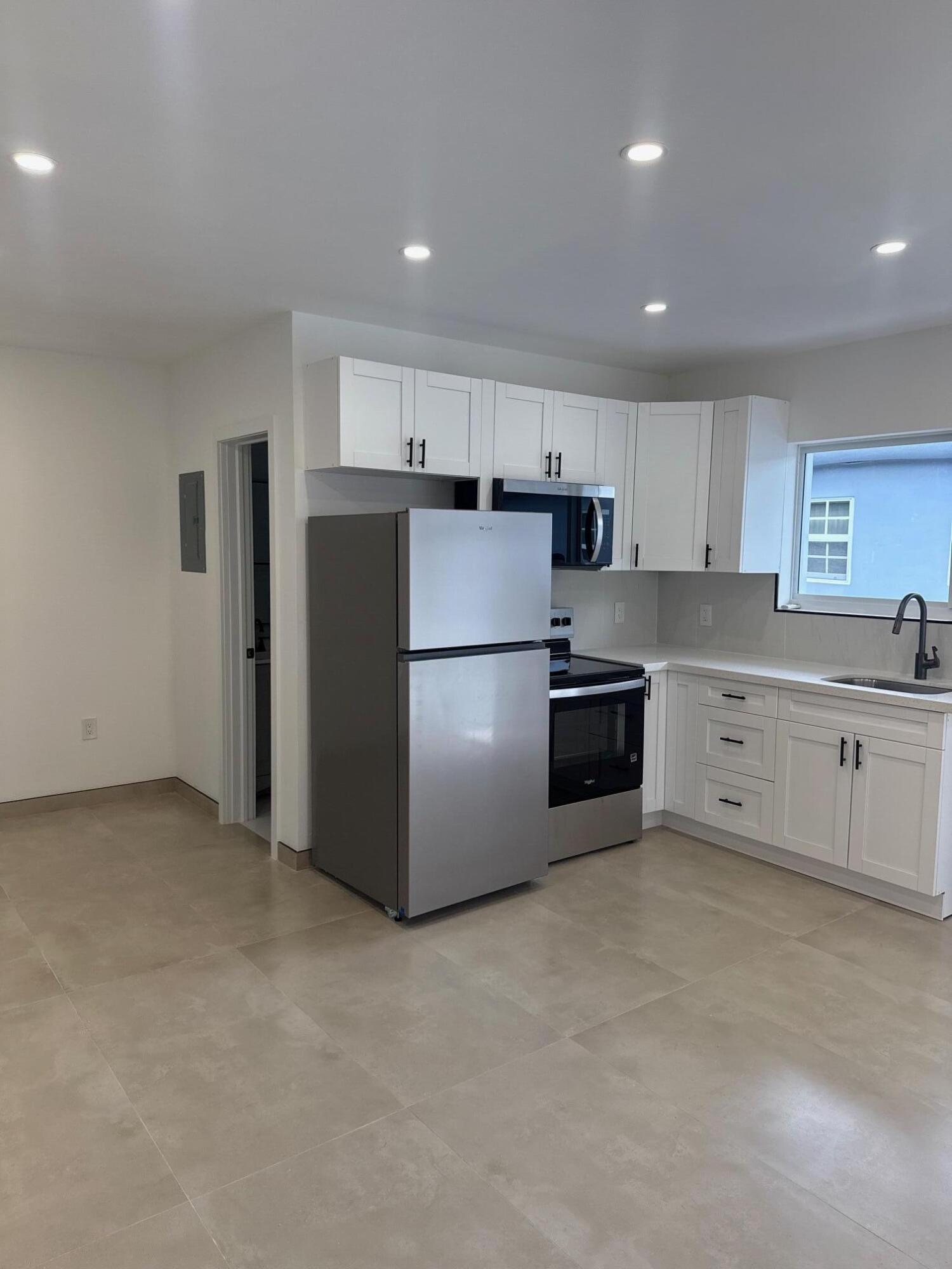 1235 Normandy Drive # 10, Miami Beach FL 33141