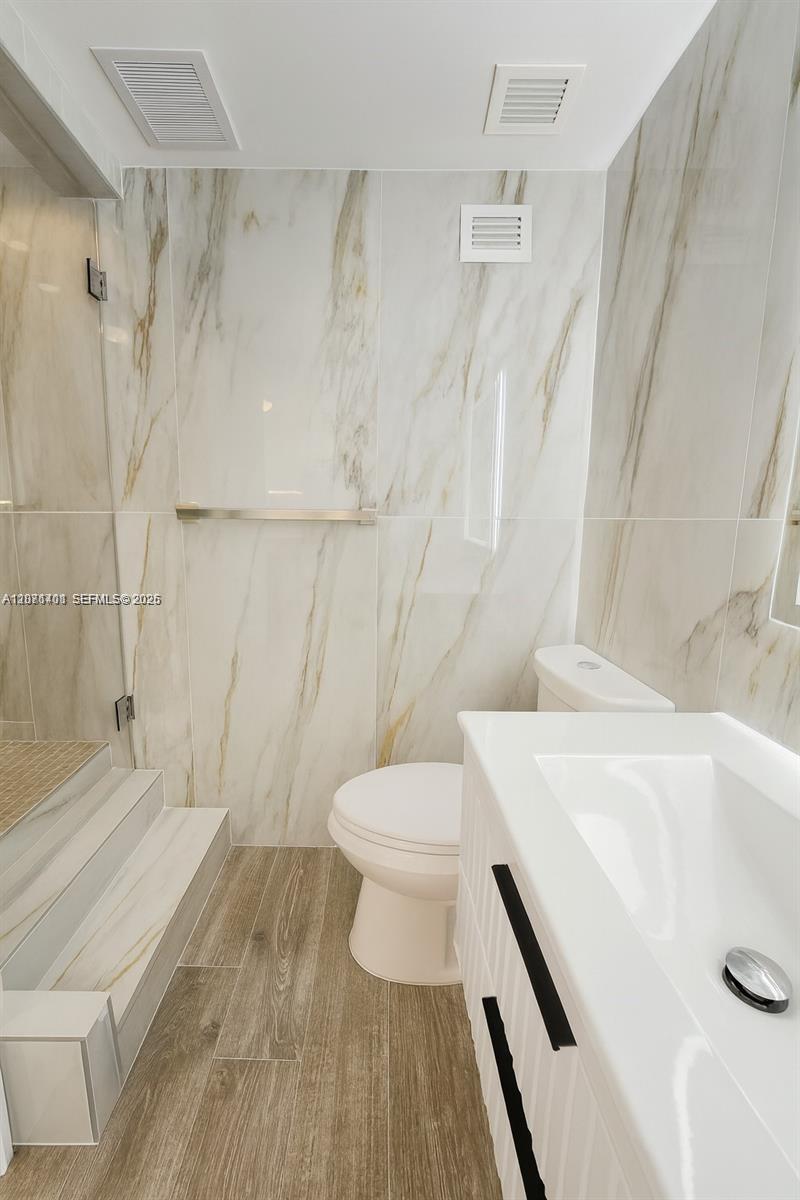 5601 Collins Ave # 1409 View 12