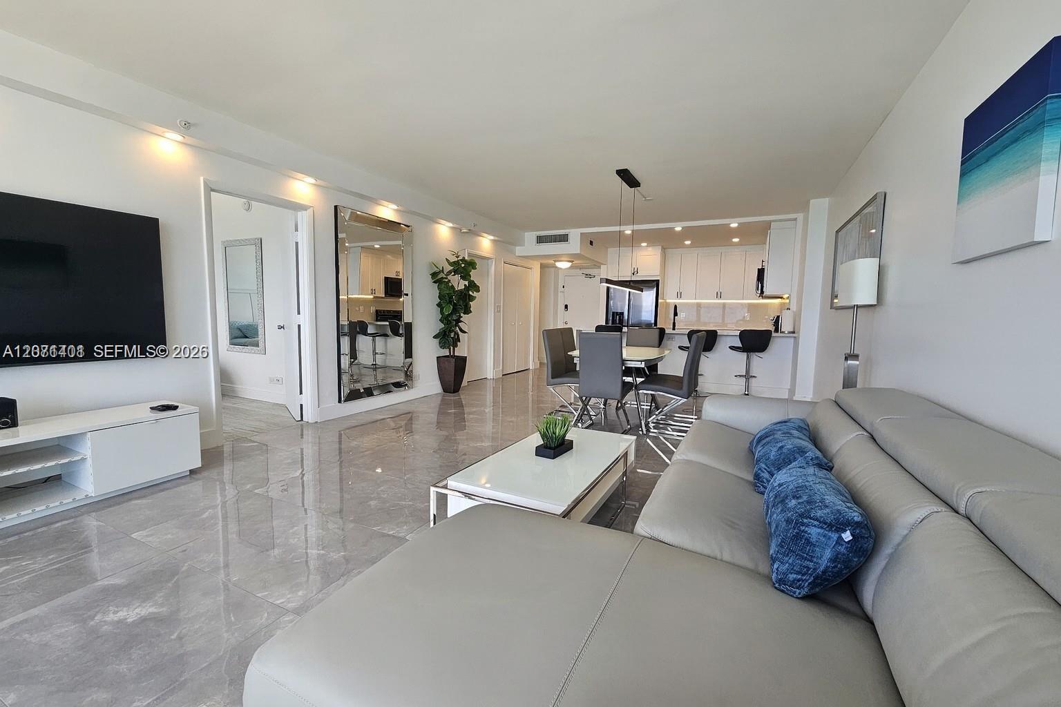 5601 Collins Ave # 1409 View 13